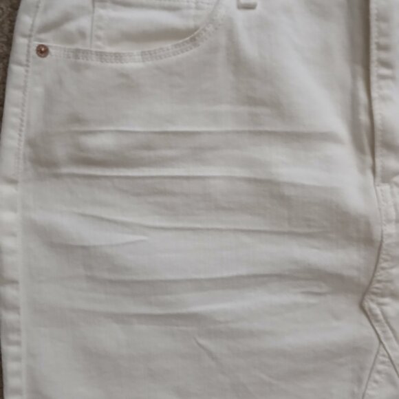 Levis Signature Skirt - Picture 3 of 4